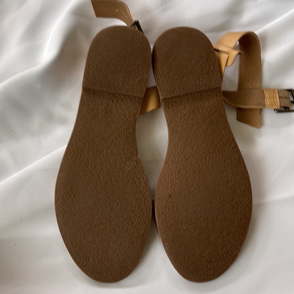 Like new Size 9 1/2 Madewell leather sandals. Nude leather color. - Picture 3 of 8